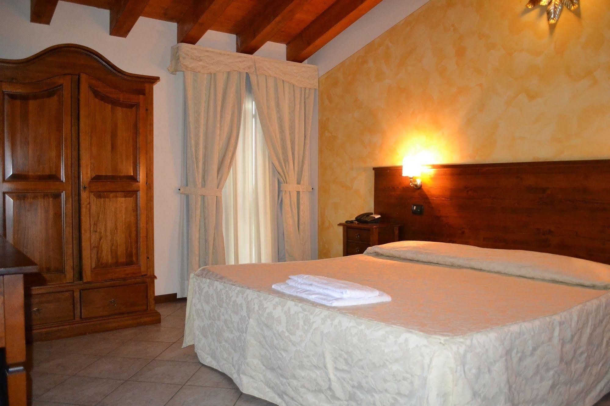 Albergo La Piana Ghedi Extérieur photo